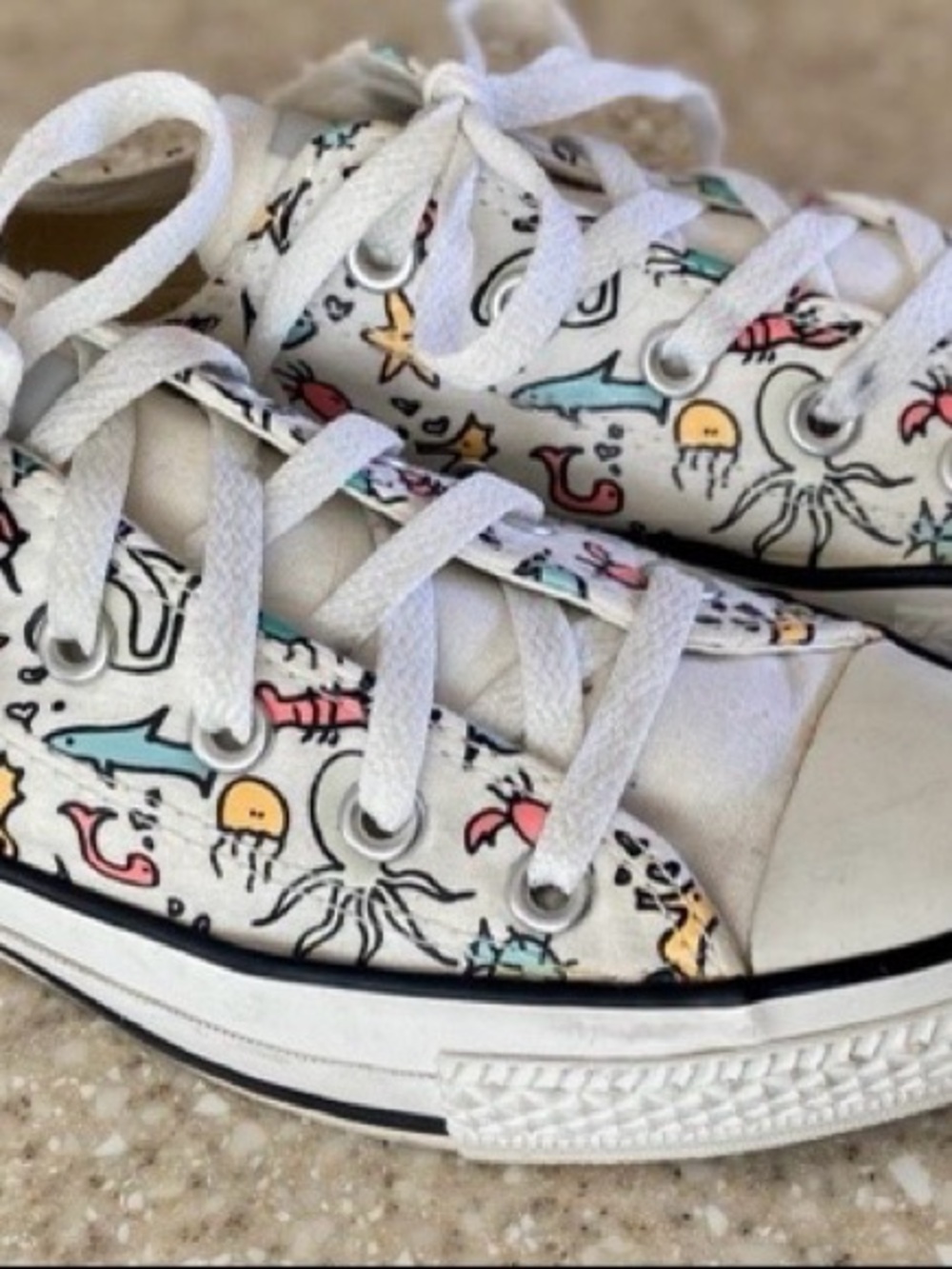 Converse White Women’s Sneakers with Multicolor Ocean Motif